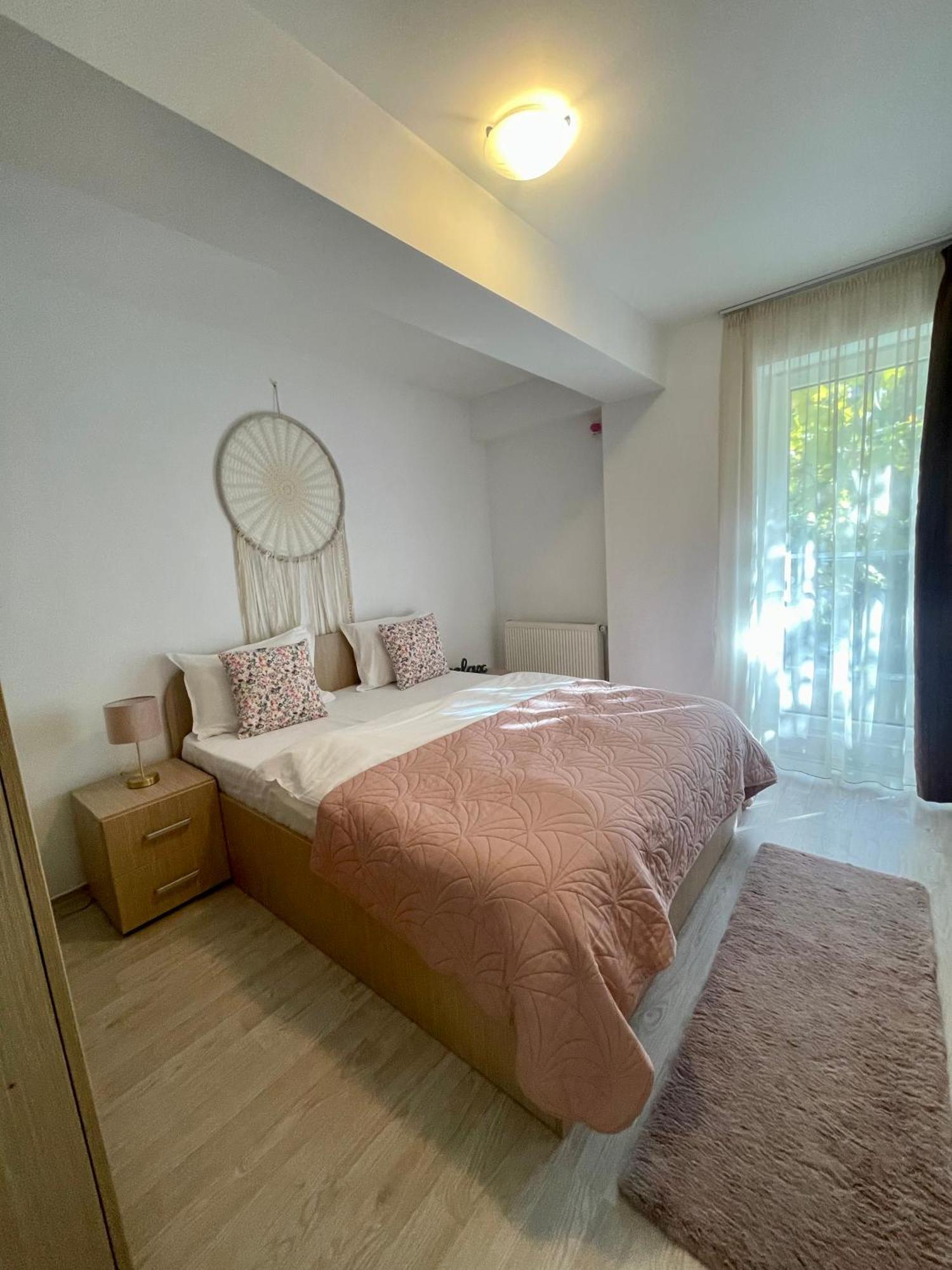 Fly Airport Residences & Therme-Self Check-In Otopeni Bagian luar foto