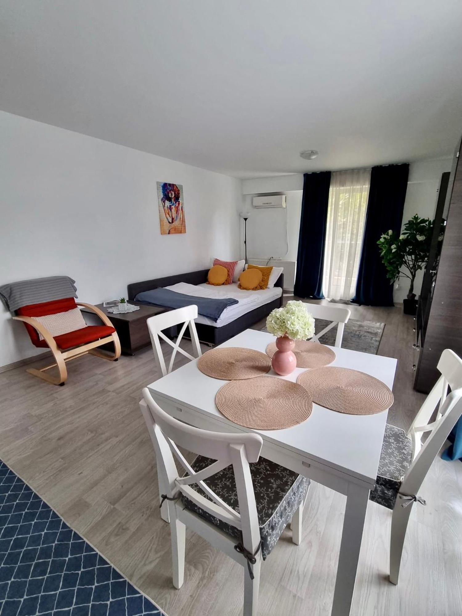 Fly Airport Residences & Therme-Self Check-In Otopeni Bagian luar foto