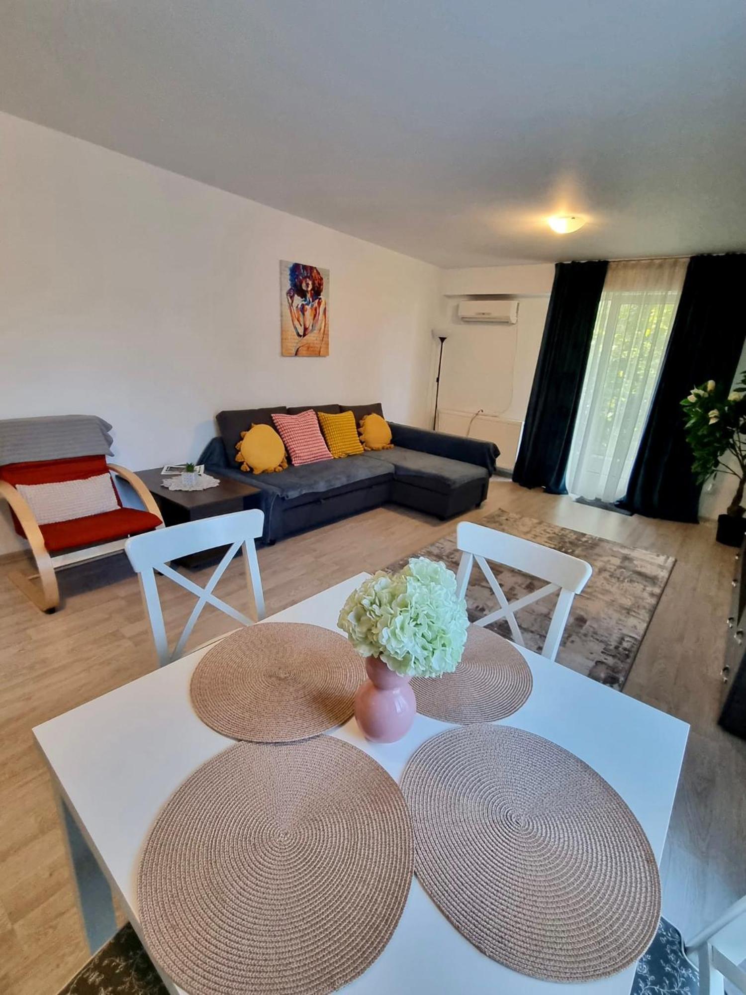 Fly Airport Residences & Therme-Self Check-In Otopeni Bagian luar foto